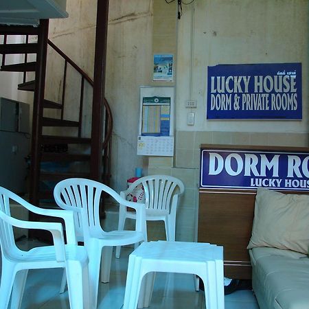 Lucky House Dorm Room Phi Phi Don Exterior photo